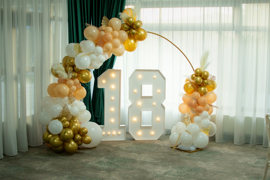 Celebration number display with balloon décor